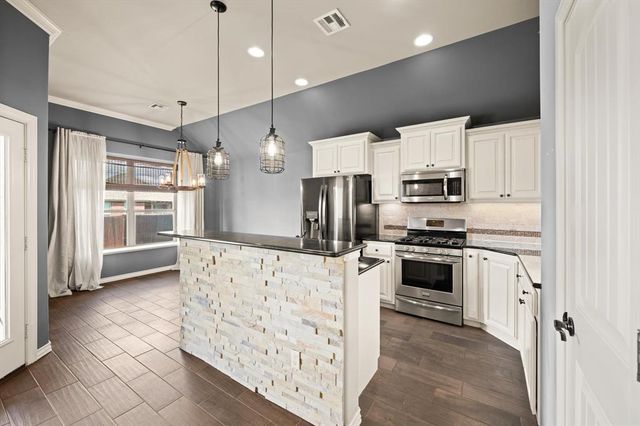 15932 Capri Lane, Edmond, OK 73013
