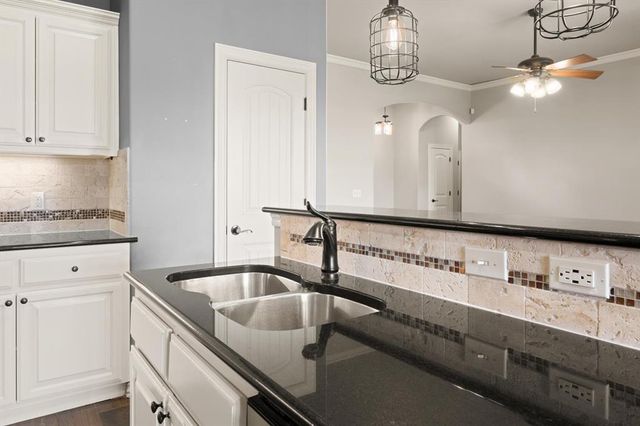 15932 Capri Lane, Edmond, OK 73013