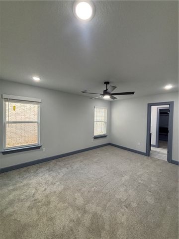 3202 SW Lovely Lane, Bentonville, AR 72713