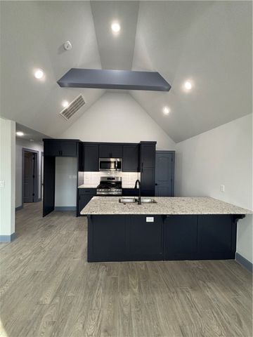 3202 SW Lovely Lane, Bentonville, AR 72713