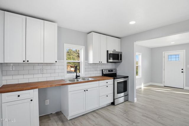 1040 Tipton Avenue, Church Hill, TN 37642