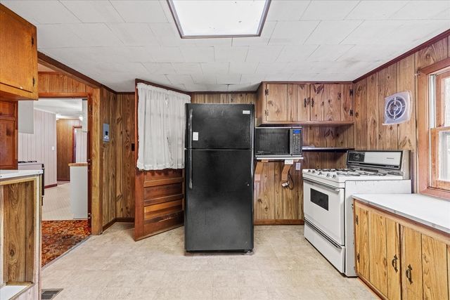 671 Lemont and Yates Mountain Rd, Spencer, TN 38585