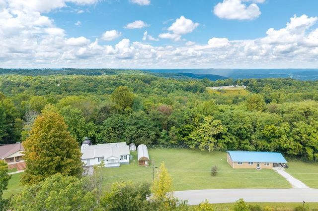 671 Lemont and Yates Mountain Rd, Spencer, TN 38585