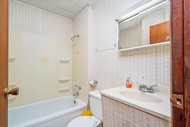 671 Lemont and Yates Mountain Rd, Spencer, TN 38585