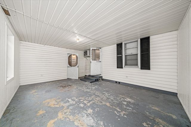 671 Lemont and Yates Mountain Rd, Spencer, TN 38585