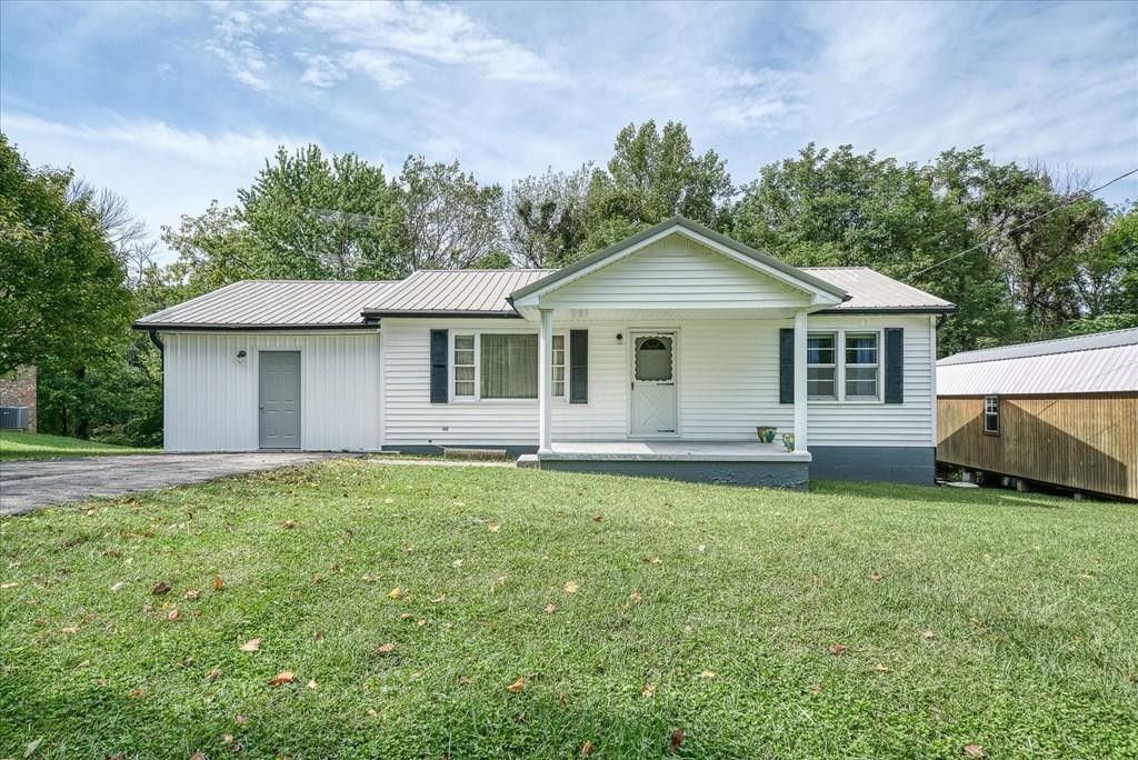 671 Lemont and Yates Mountain Rd, Spencer, TN 38585