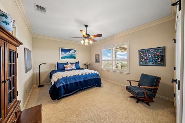 2024 Crown View Dr, Kerrville, TX 78028