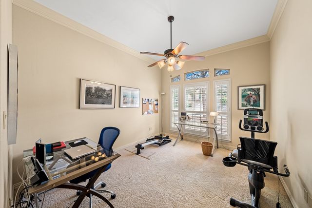 2024 Crown View Dr, Kerrville, TX 78028