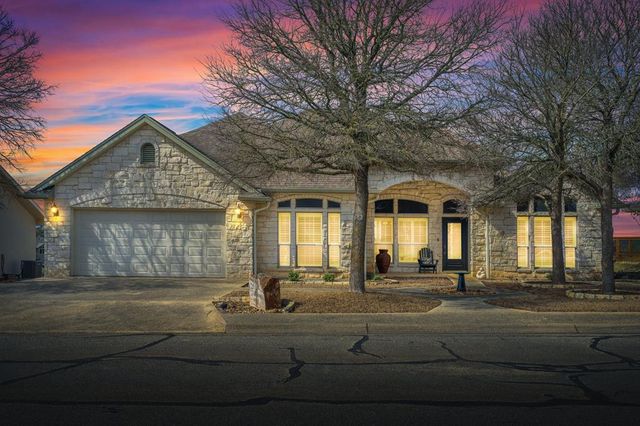 2024 Crown View Dr, Kerrville, TX 78028