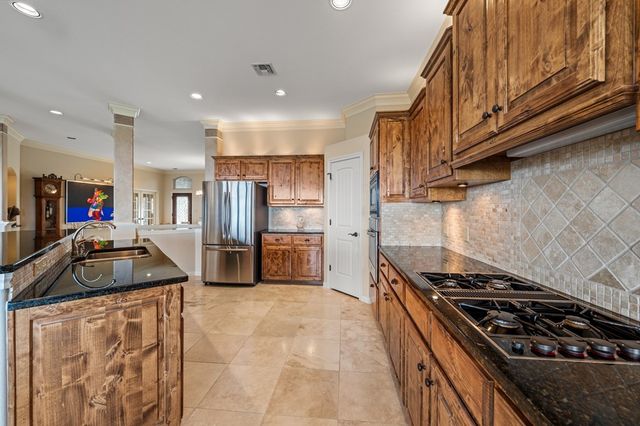 2024 Crown View Dr, Kerrville, TX 78028