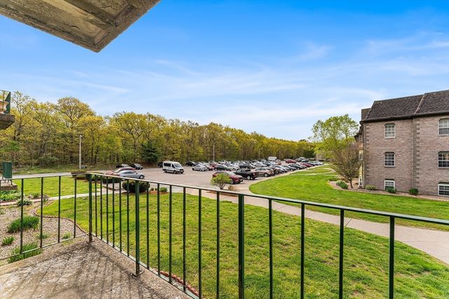508 Oak St 7, Brockton, MA 02301