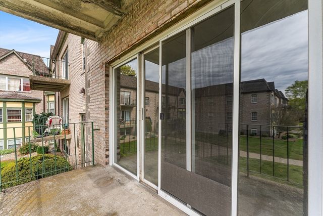 508 Oak St 7, Brockton, MA 02301