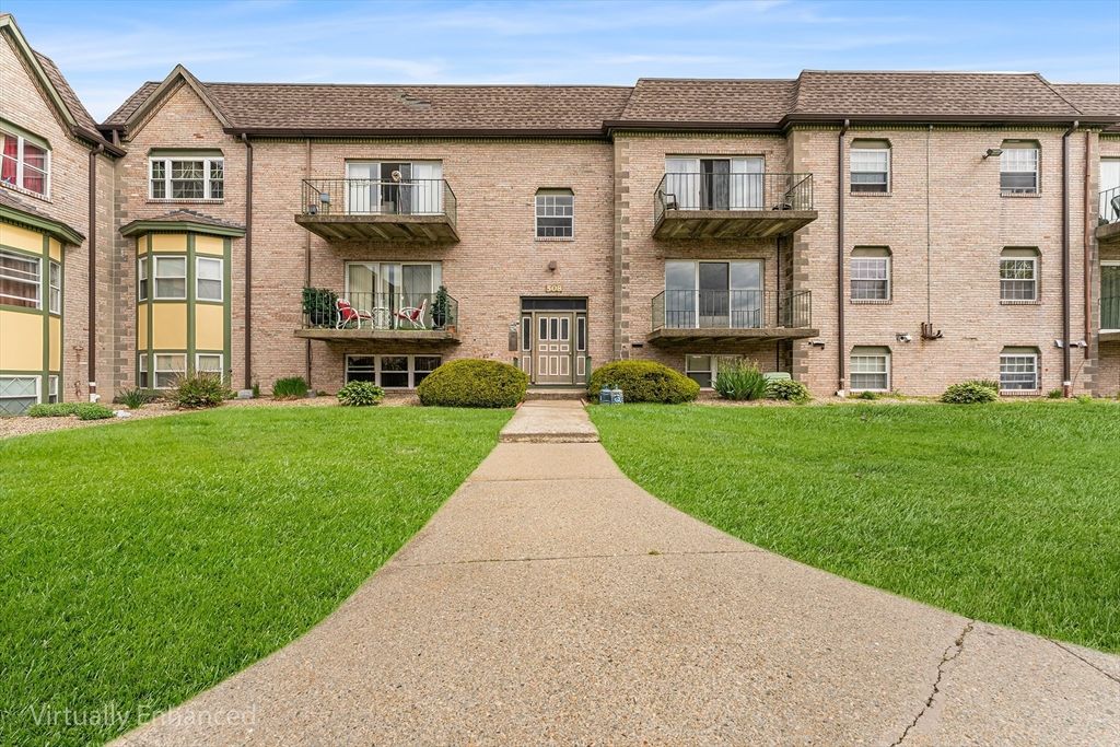 508 Oak St 7, Brockton, MA 02301
