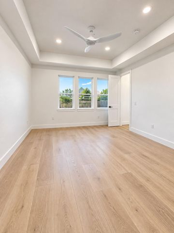 1105 York Street B, Houston, TX 77003