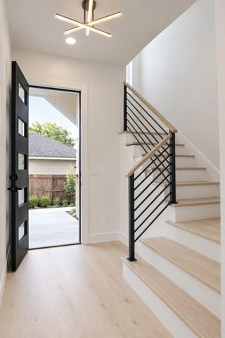 1105 York Street B, Houston, TX 77003