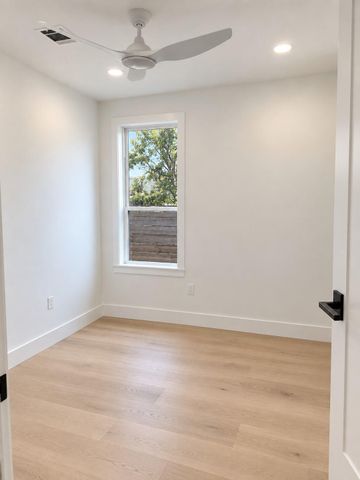 1105 York Street B, Houston, TX 77003