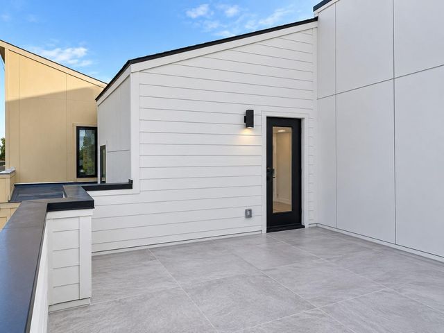 1105 York Street B, Houston, TX 77003