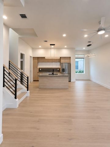 1105 York Street B, Houston, TX 77003