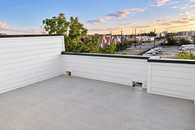 1105 York Street B, Houston, TX 77003