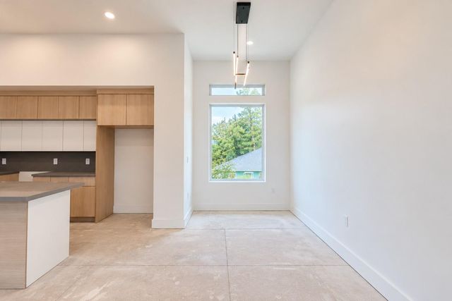 1105 York Street B, Houston, TX 77003