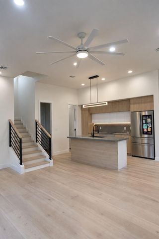 1105 York Street B, Houston, TX 77003
