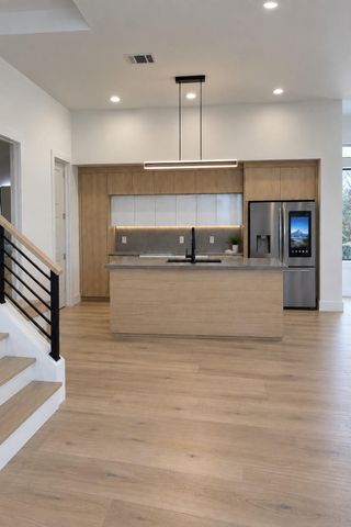 1105 York Street B, Houston, TX 77003