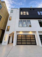 1105 York Street B, Houston, TX 77003