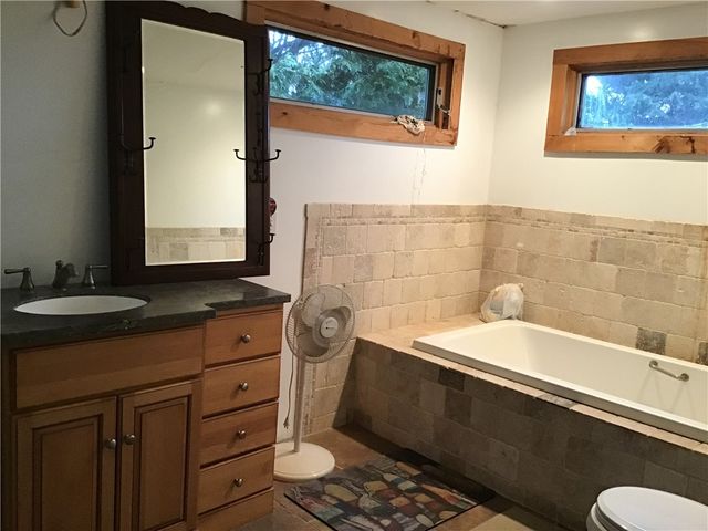 41 Enfield Avenue, North Kingstown, RI 02852