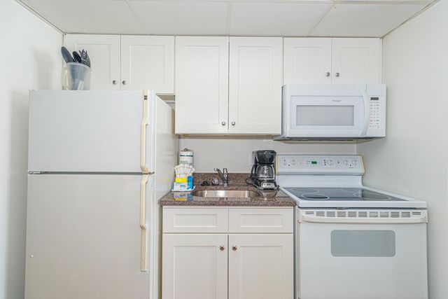 2000 N Ocean Blvd. PH12, Myrtle Beach, SC 29577