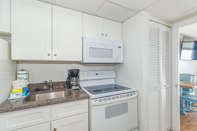 2000 N Ocean Blvd. PH12, Myrtle Beach, SC 29577