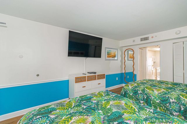 2000 N Ocean Blvd. PH12, Myrtle Beach, SC 29577