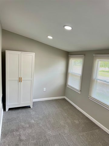 5169 Glenis Street, Dearborn Heights, MI 48125