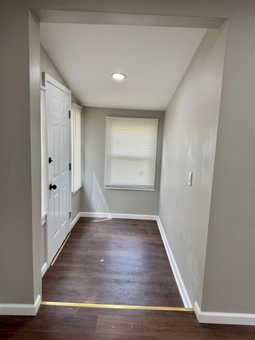 5169 Glenis Street, Dearborn Heights, MI 48125