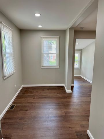 5169 Glenis Street, Dearborn Heights, MI 48125