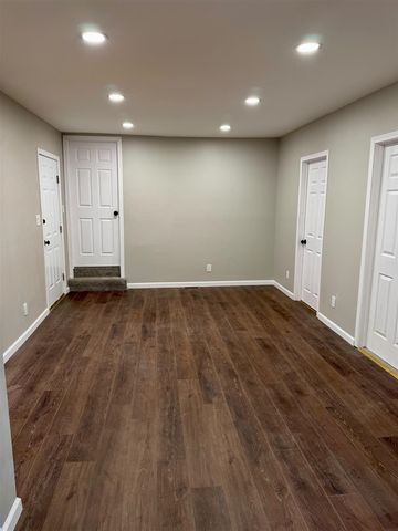 5169 Glenis Street, Dearborn Heights, MI 48125