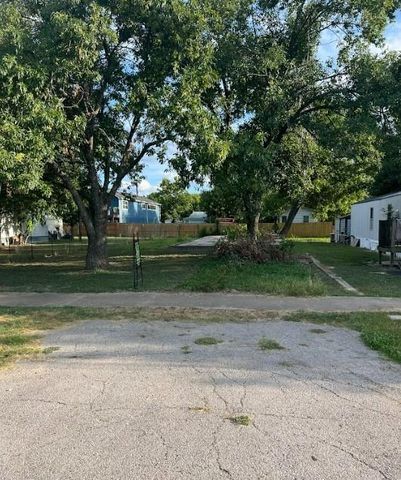208 E Carrie Manor ST, Manor, TX 78653