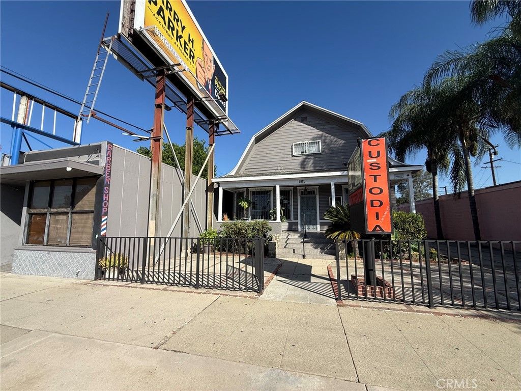 685 W Mission, Pomona, CA 91766 — photo 3