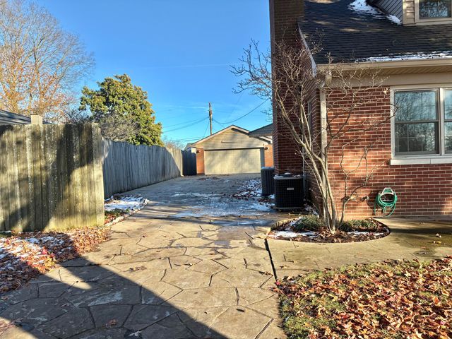 3030 Lynnwood Drive, Paris, KY 40361