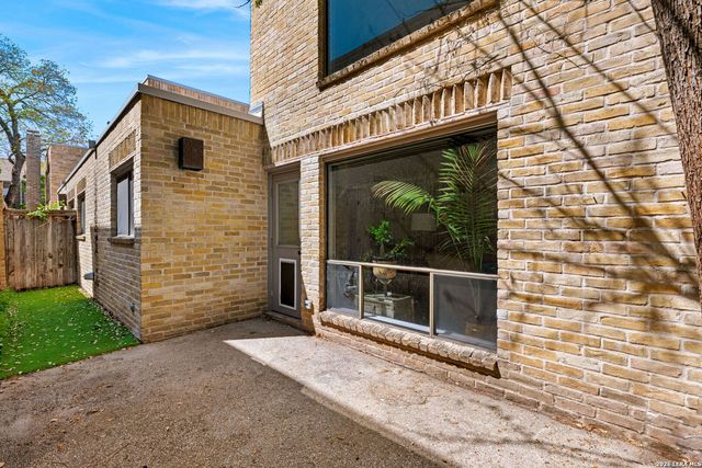 8123 N New Braunfels Ave Apt D, San Antonio, TX 78209