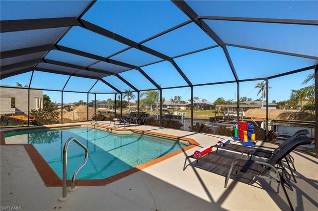 1327 SE 17th ST, Cape Coral, FL 33990