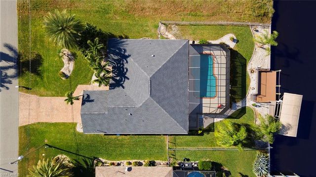1327 SE 17th ST, Cape Coral, FL 33990