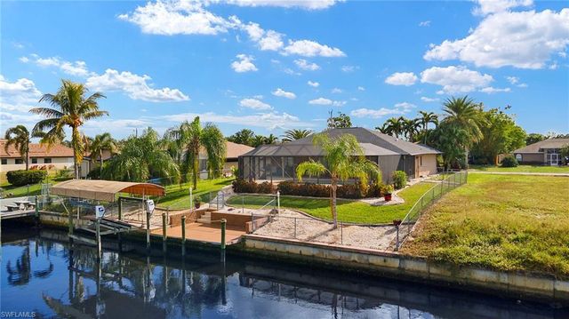 1327 SE 17th ST, Cape Coral, FL 33990