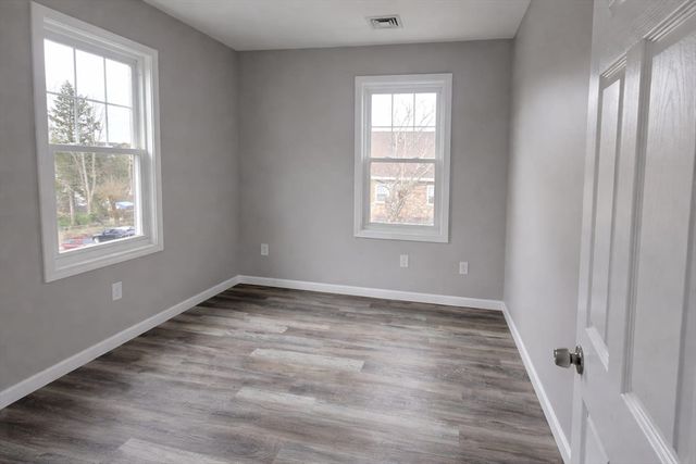 357 Howard 3, Lawrence, MA 01841
