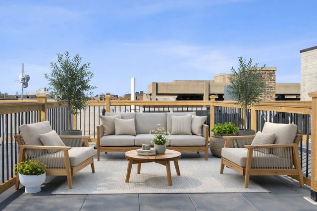 1355 N Western Avenue 2B, Chicago, IL 60622