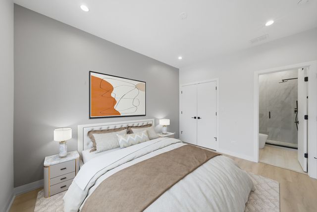 1355 N Western Avenue 2B, Chicago, IL 60622