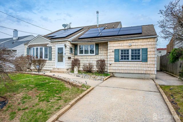 44 McKinley Avenue, Colonia, NJ 07067