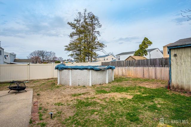 44 McKinley Avenue, Colonia, NJ 07067