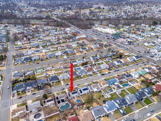 44 McKinley Avenue, Colonia, NJ 07067