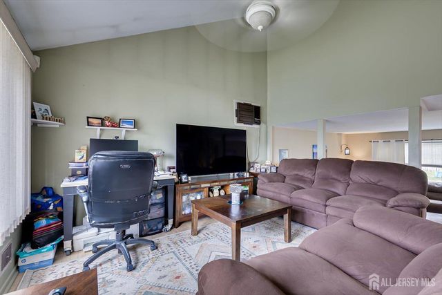 44 McKinley Avenue, Colonia, NJ 07067