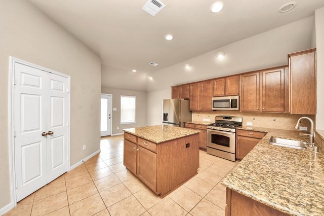 10120 Hidden Creek Falls Lane, Brookshire, TX 77423